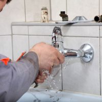 Signs It’s Time to Look at Professional Plumbing Services